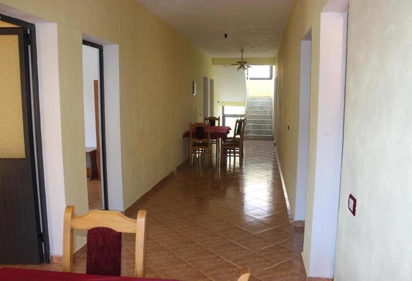 ペンション Haka Guesthouse