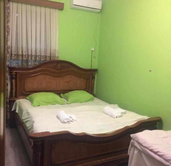 پانسیون Nana's House