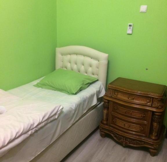 پانسیون Nana's House