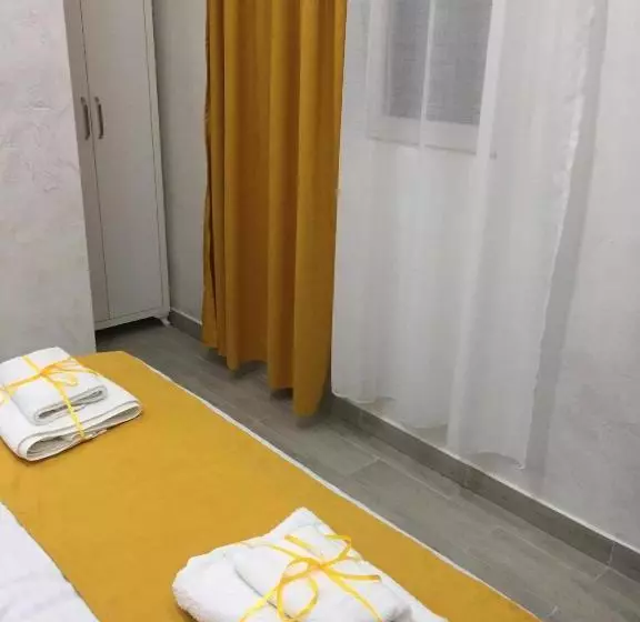 پانسیون Nana's House