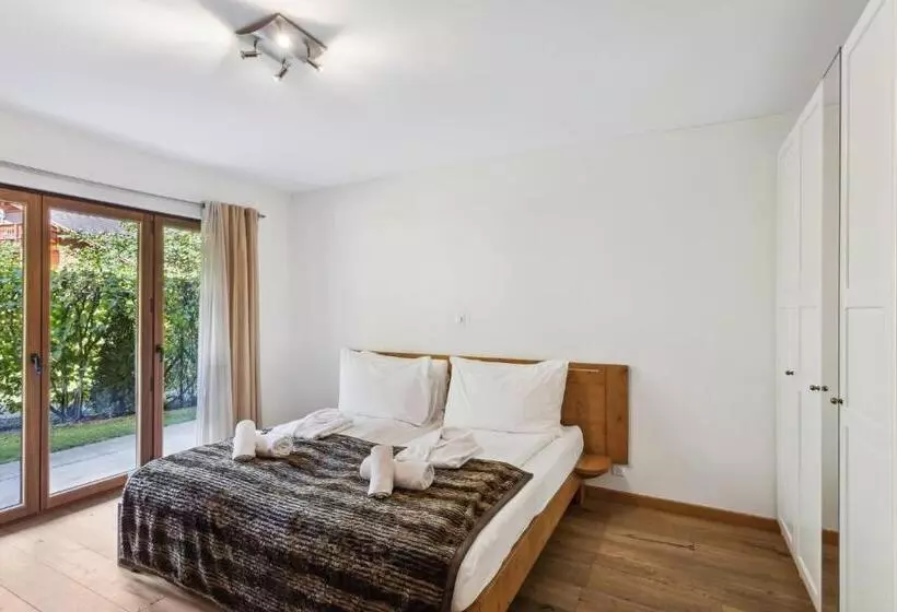 The Lodge By Mrs Miggins