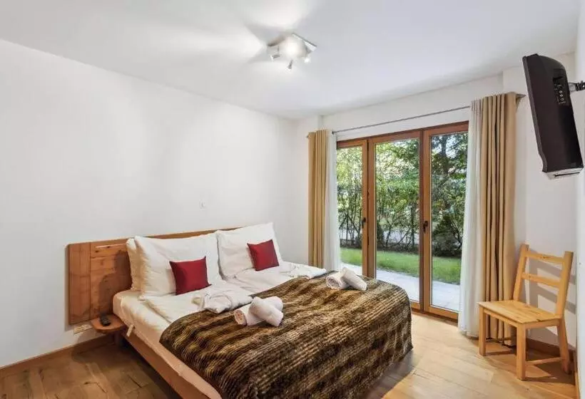 The Lodge By Mrs Miggins