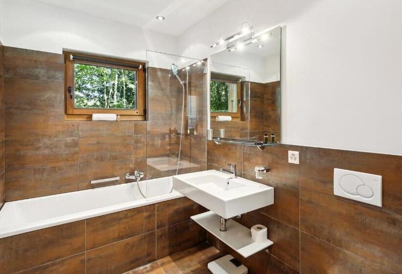 The Lodge By Mrs Miggins