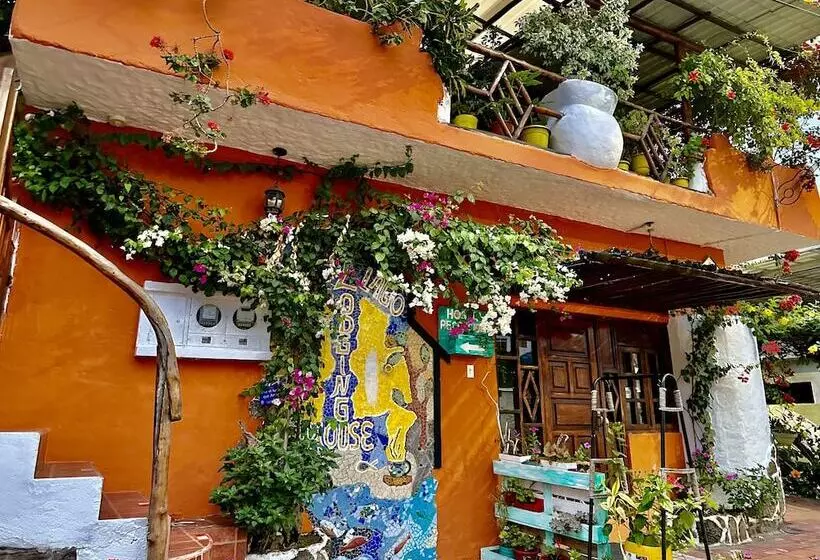 Casa Del Lago Lodging House