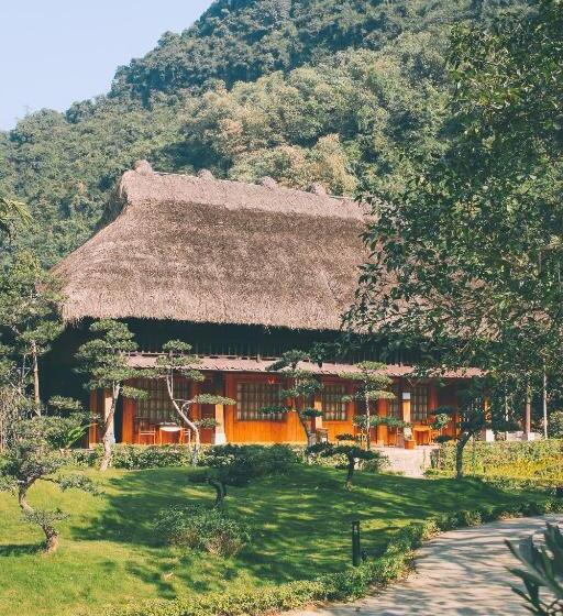 Hotel Thung Nham Resort