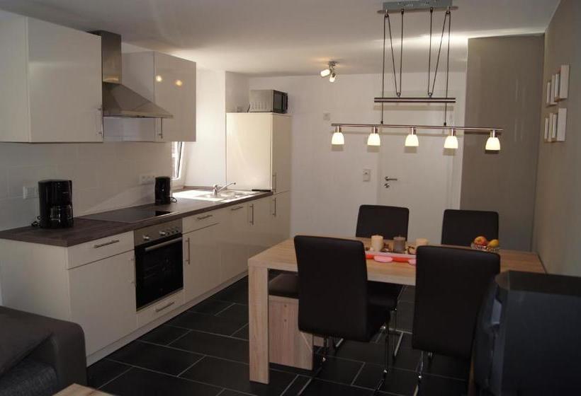 هتل Wein  & Ferienhaus Jörg Weirich