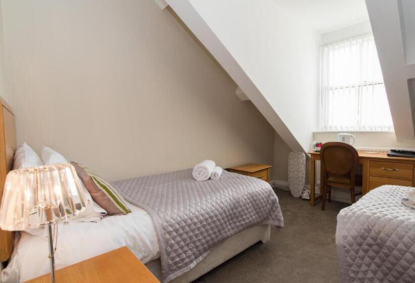 No 46 Marine Terrace