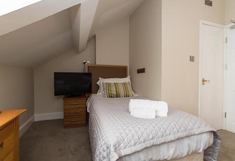 No 46 Marine Terrace