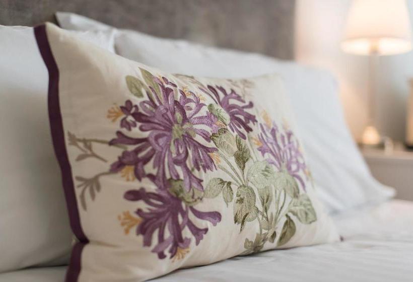 No 46 Marine Terrace