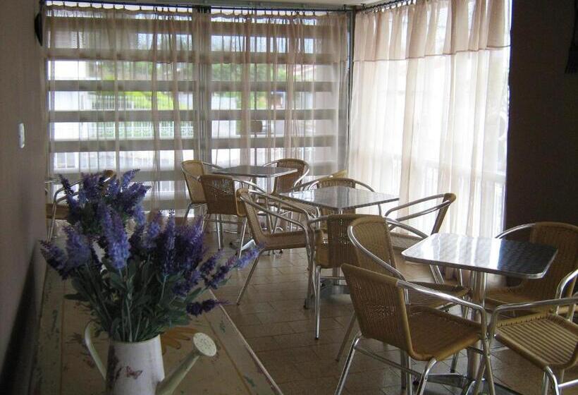 پانسیون Cantinho Delmar