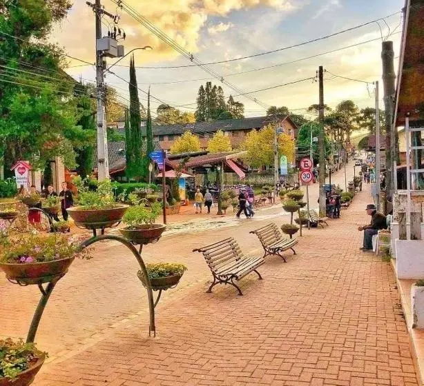 ペンション Pousada Avenida