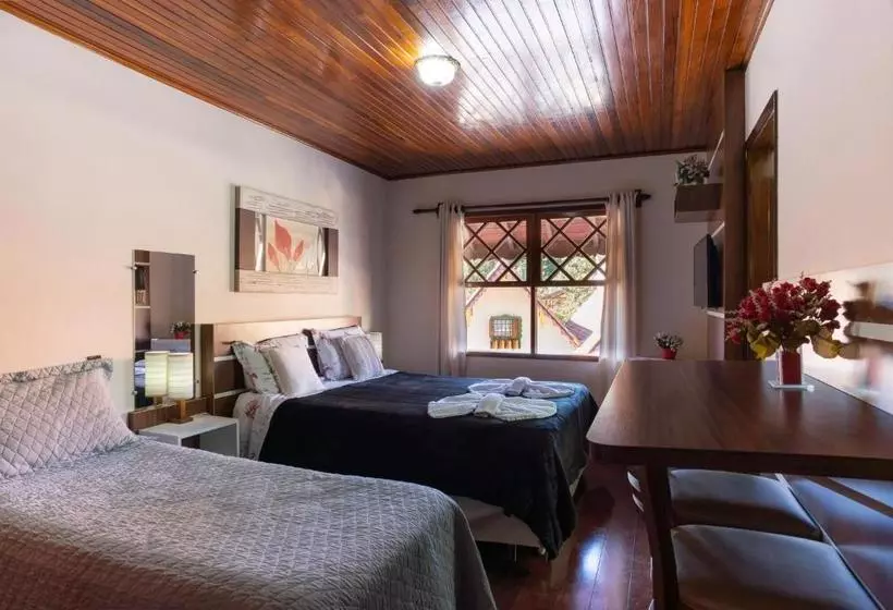 ペンション Pousada Avenida