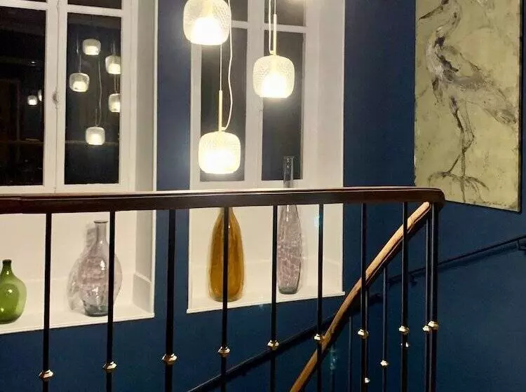 ホテル Hôtel   Restaurant Le Globe