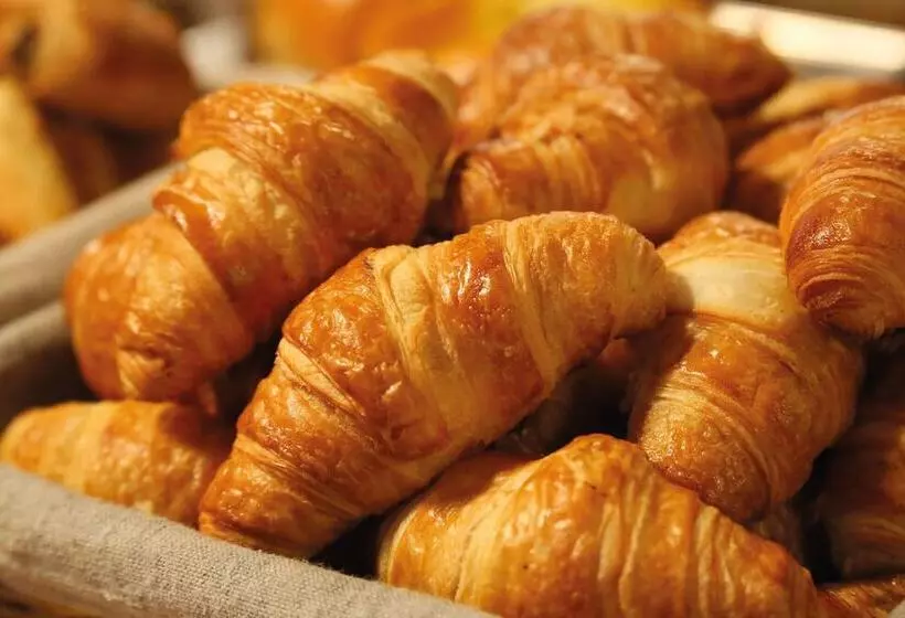 ホテル Hôtel   Restaurant Le Globe