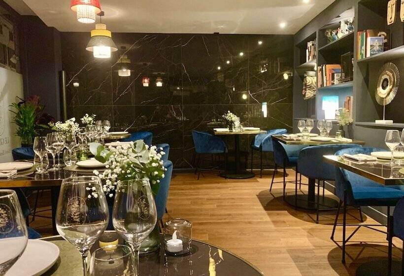 هتل Hôtel   Restaurant Le Globe