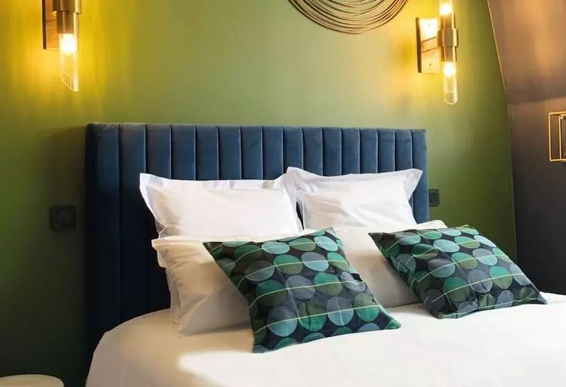 ホテル Hôtel   Restaurant Le Globe