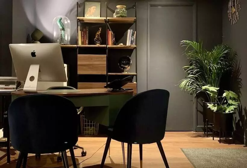 ホテル Hôtel   Restaurant Le Globe