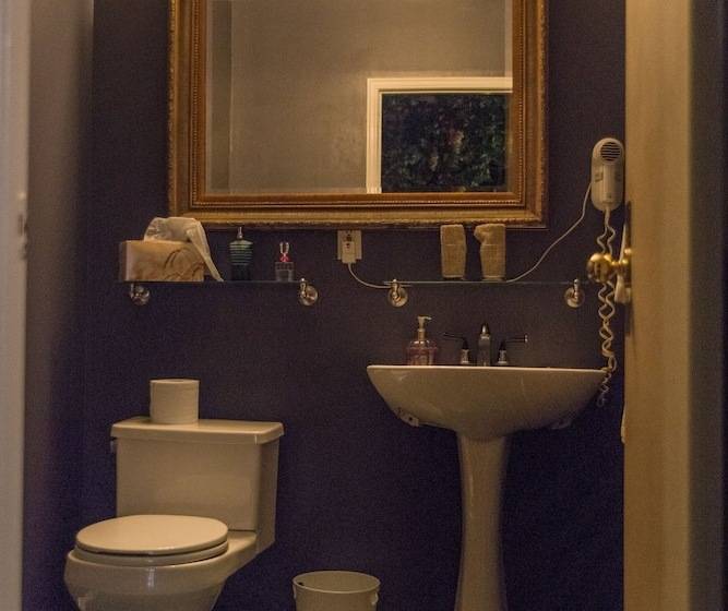 Mariaggi's Theme Suite Hotel & Spa