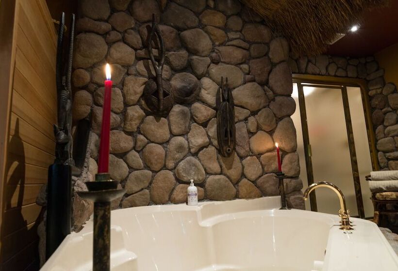 Mariaggi's Theme Suite Hotel & Spa