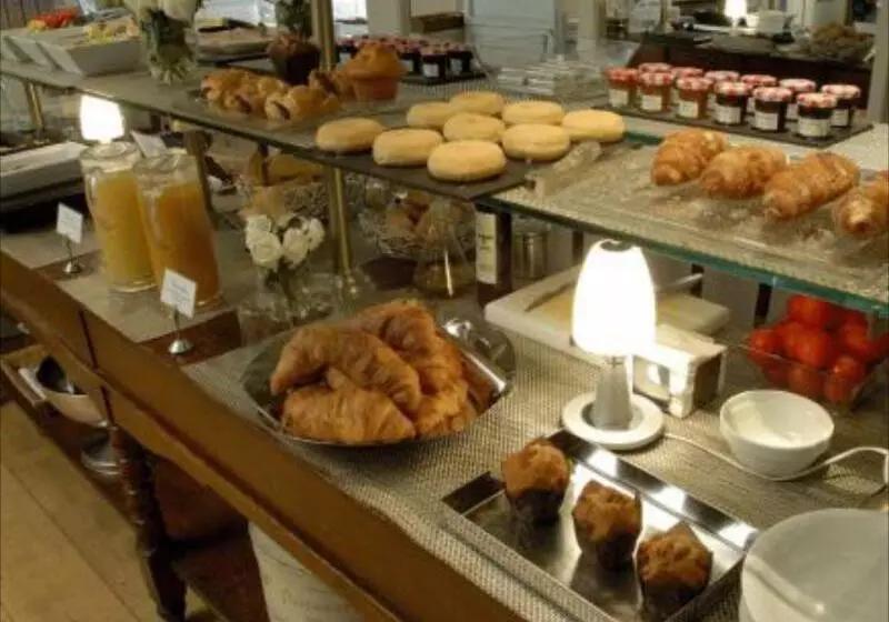 فندق Ciutat De Girona