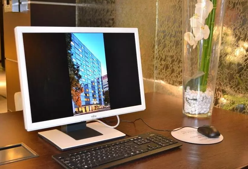 ホテル Courtyard By Marriott Düsseldorf Seestern