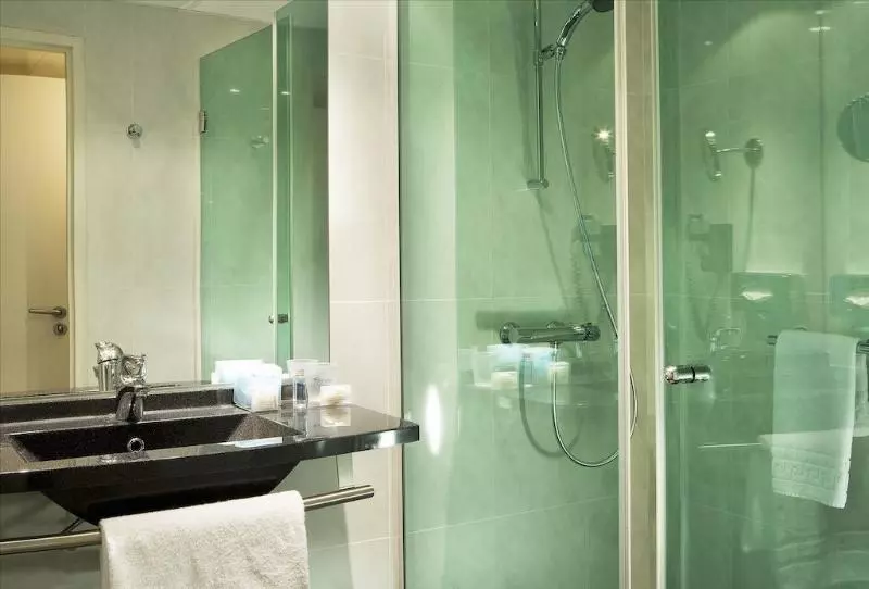 فندق Hôtel Akena Biarritz   Grande Plage