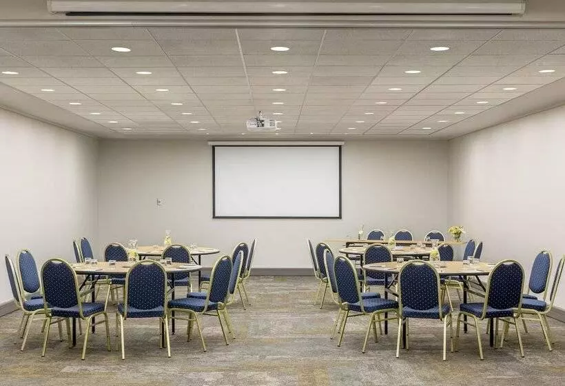 فندق Four Points by Sheraton Santiago