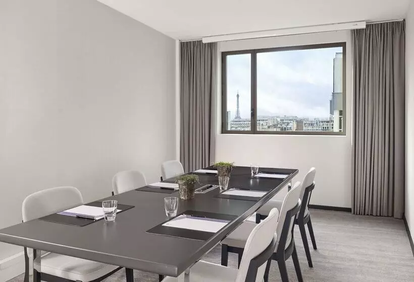 ホテル Hyatt Regency Paris Etoile