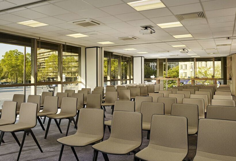 هتل Hyatt Regency Paris Etoile