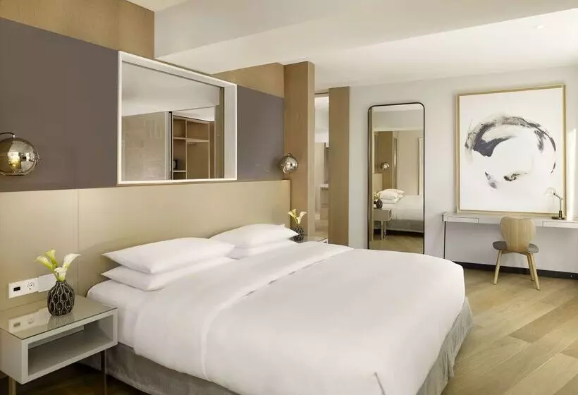 ホテル Hyatt Regency Paris Etoile