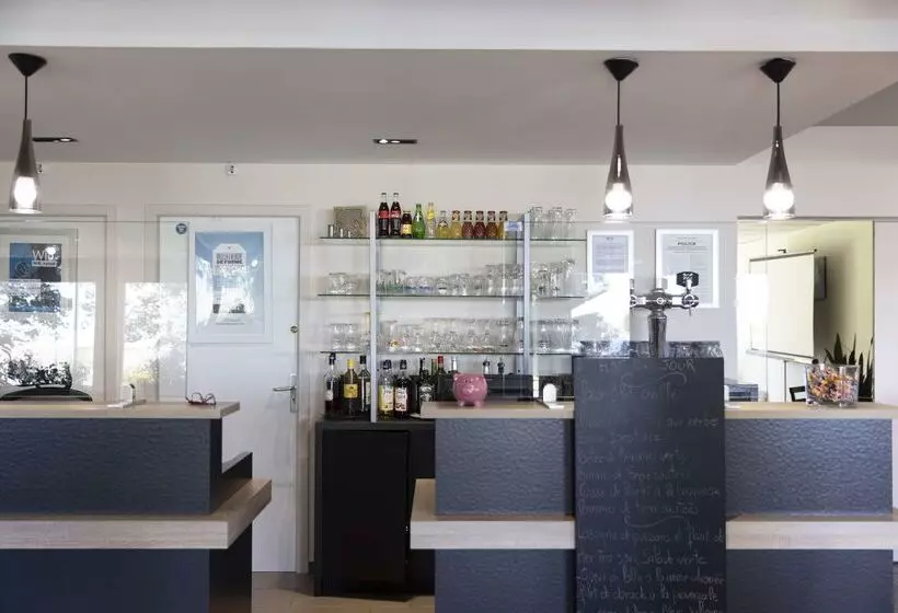 בית מלון כפרי Kyriad Chateauroux