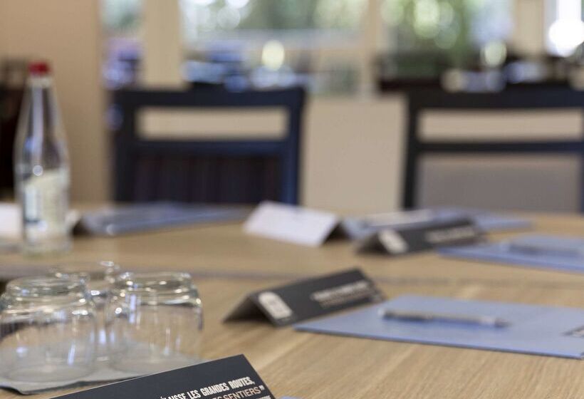 فندق Kyriad Chateauroux