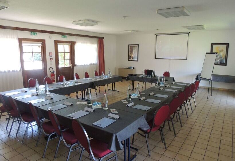 فندق Kyriad Chateauroux