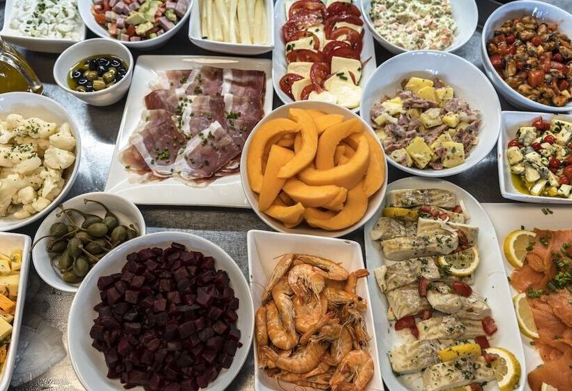 فندق Kyriad Chateauroux