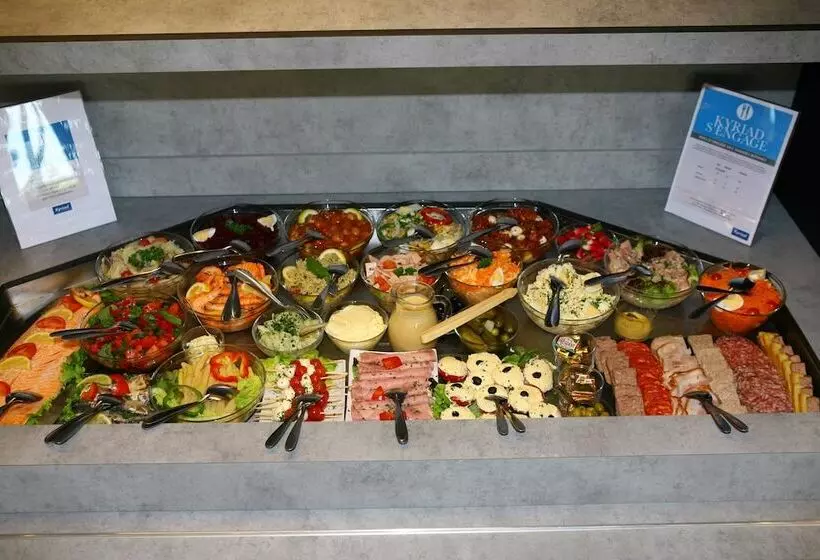 בית מלון כפרי Kyriad Chateauroux