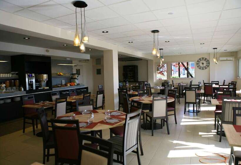 فندق Kyriad Chateauroux