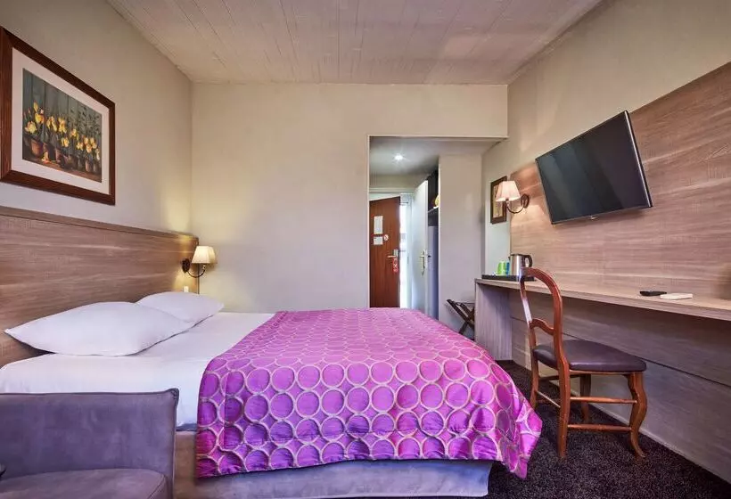 Отель Kyriad Prestige Beaune Le Panorama