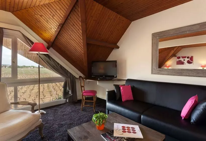 Отель Kyriad Prestige Beaune Le Panorama