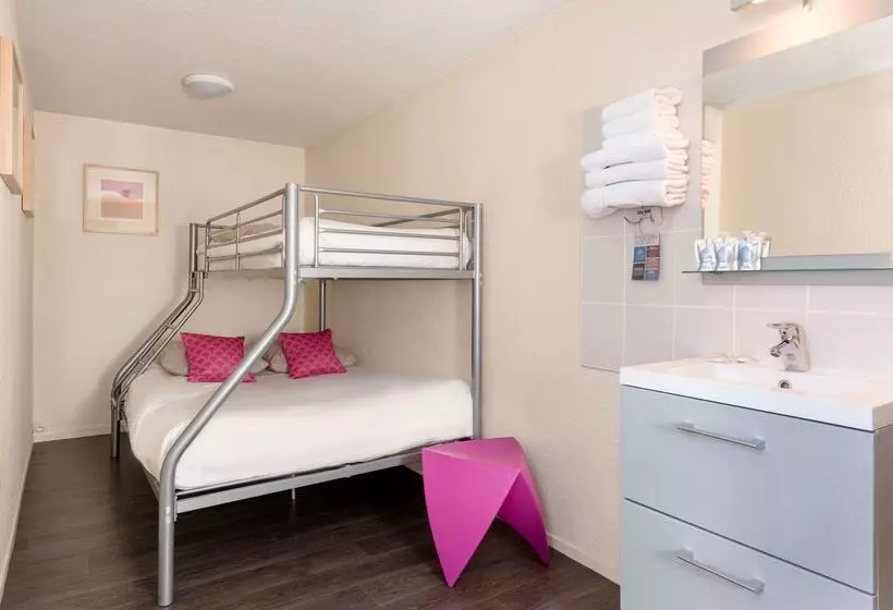 Отель Kyriad Saint Etienne Centre