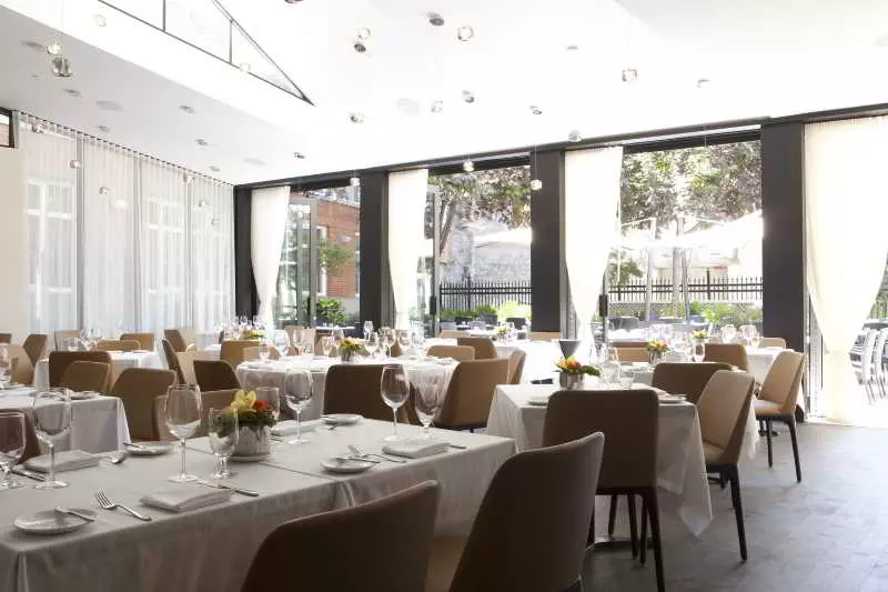 فندق Saint Sulpice Montréal