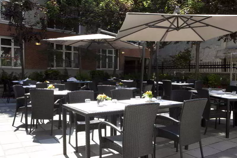 فندق Saint Sulpice Montréal