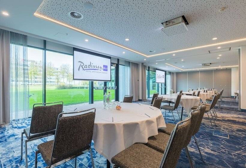 Radisson Blu Hotel Amsterdam Airport, Schiphol