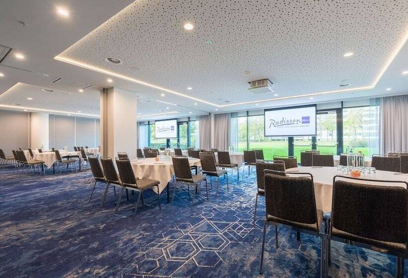 Radisson Blu Hotel Amsterdam Airport, Schiphol