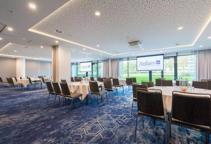Radisson Blu Hotel Amsterdam Airport, Schiphol