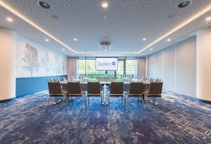 Radisson Blu Hotel Amsterdam Airport, Schiphol