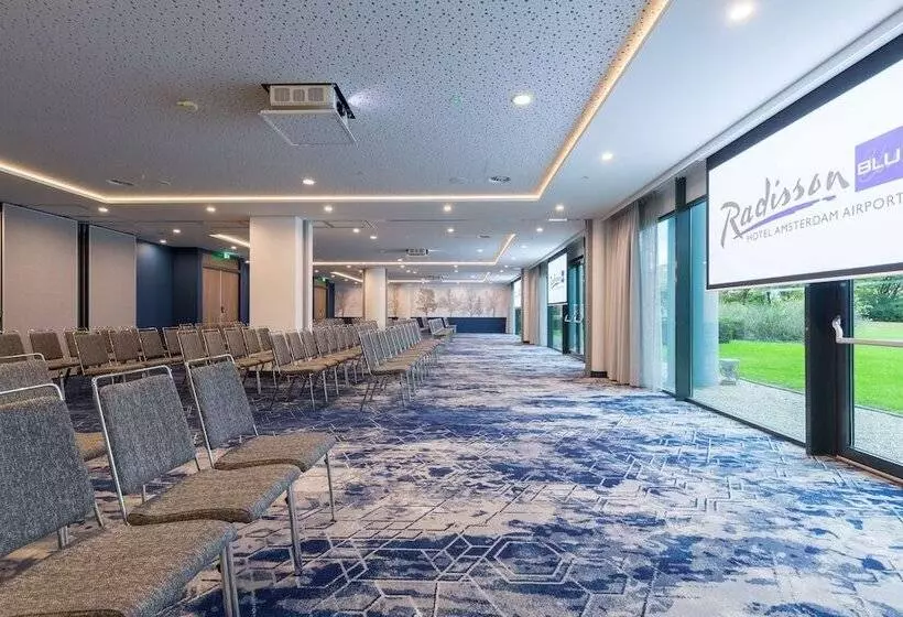 Radisson Blu Hotel Amsterdam Airport, Schiphol
