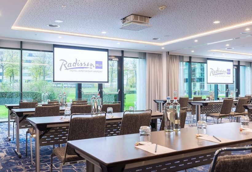 Radisson Blu Hotel Amsterdam Airport, Schiphol