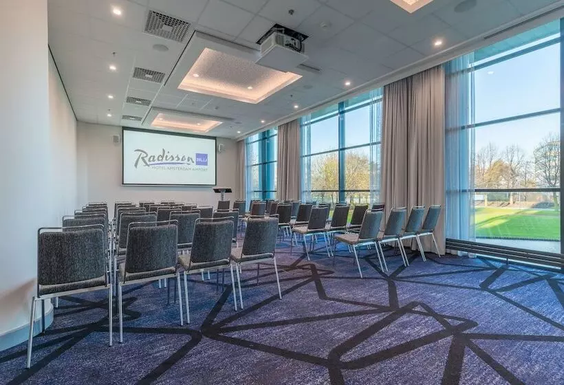 Radisson Blu Hotel Amsterdam Airport, Schiphol