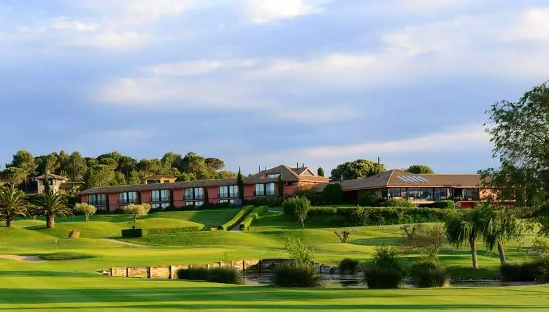 בית מלון כפרי Torremirona Golf & Spa