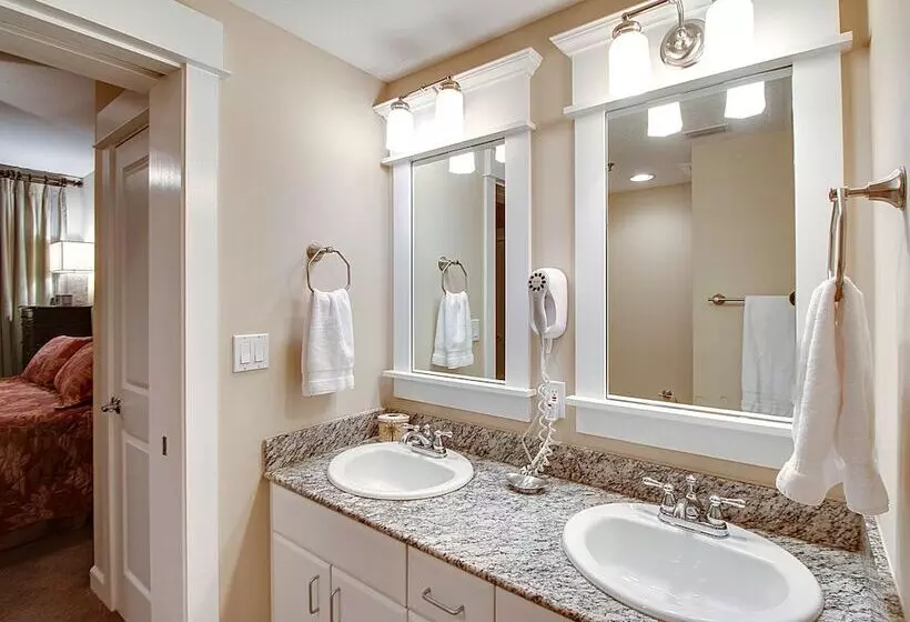 Grand Panama T2 303 Pet Friendly Pool Gulf View!
